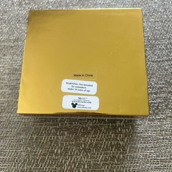 New! Disney necklace - Picture 3 of 3